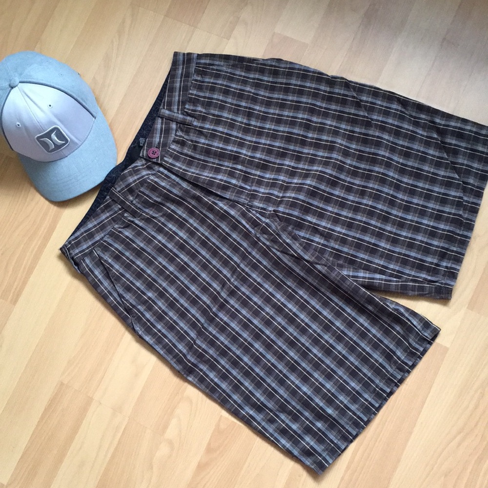 ☀️4/$20 Hurley Bundle Shorts 31 + Cap EUC